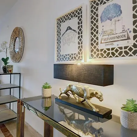 Διαμέρισμα Luxurious 80m² Apartment, Stunning Sea Views - Rio Real Golf,
