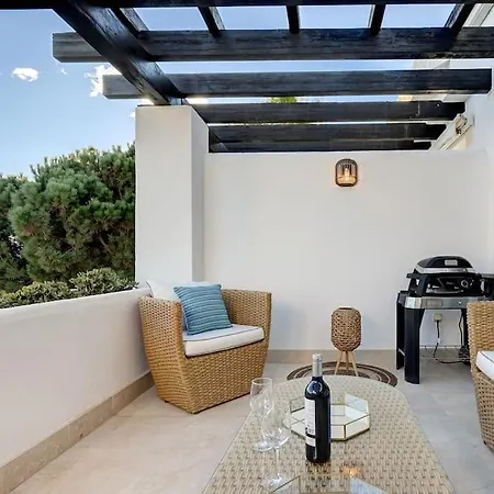 Luxurious 80m² Apartment, Stunning Sea Views - Rio Real Golf, アパート マルベーリャ